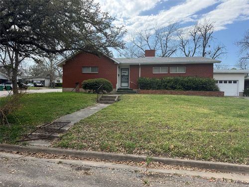 415 S Avenue O, Clifton, TX, 76634 | Card Image