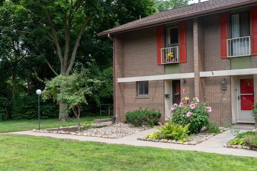 apt-201-2500 Topsfield Rd, South Bend, IN, 46614-2447 | Card Image