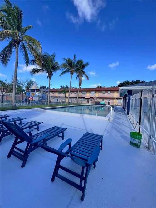 a8-101 Ne 41st St, Oakland Park, FL, 33334-1337 | Card Image
