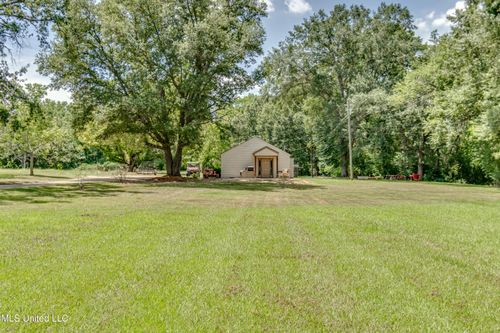 5925 Scotland Rd, Bentonia, MS, 39040-9353 | Card Image
