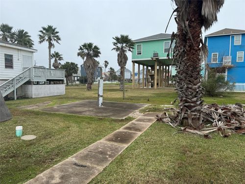 11215 Schwartz Dr, Galveston, TX, 77554-8744 | Card Image