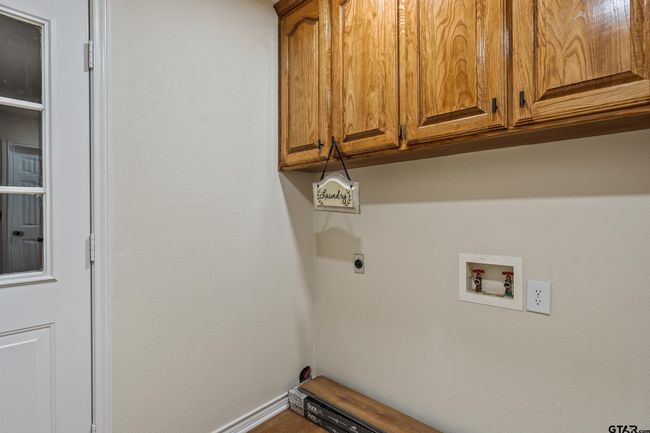 411 Raton Pass, House other with 3 bedrooms, 2 bathrooms and null parking in Holly Lake Ranch TX | Image 21