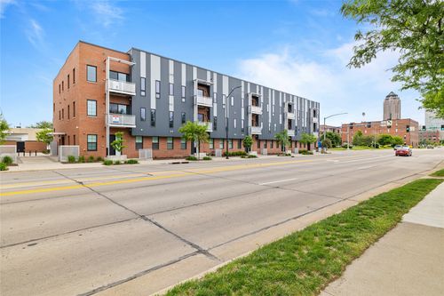 209-400 Sw 7th St, Des Moines, IA, 50309-4639 | Card Image