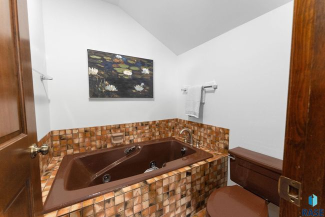 504 E Plum Creek Rd, House other with 4 bedrooms, 5 bathrooms and null parking in Sioux Falls SD | Image 35