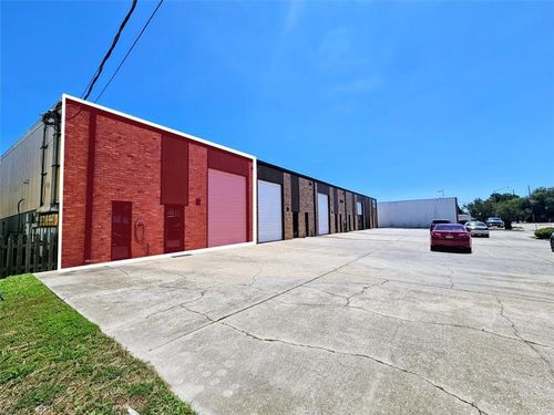 e-301 Plauche St, Harahan, LA, 70123-4100 | Card Image