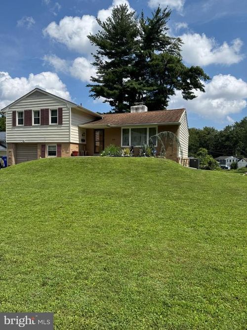 634 Green Briar Rd, ELKINS PARK, PA, 19027-1566 | Card Image