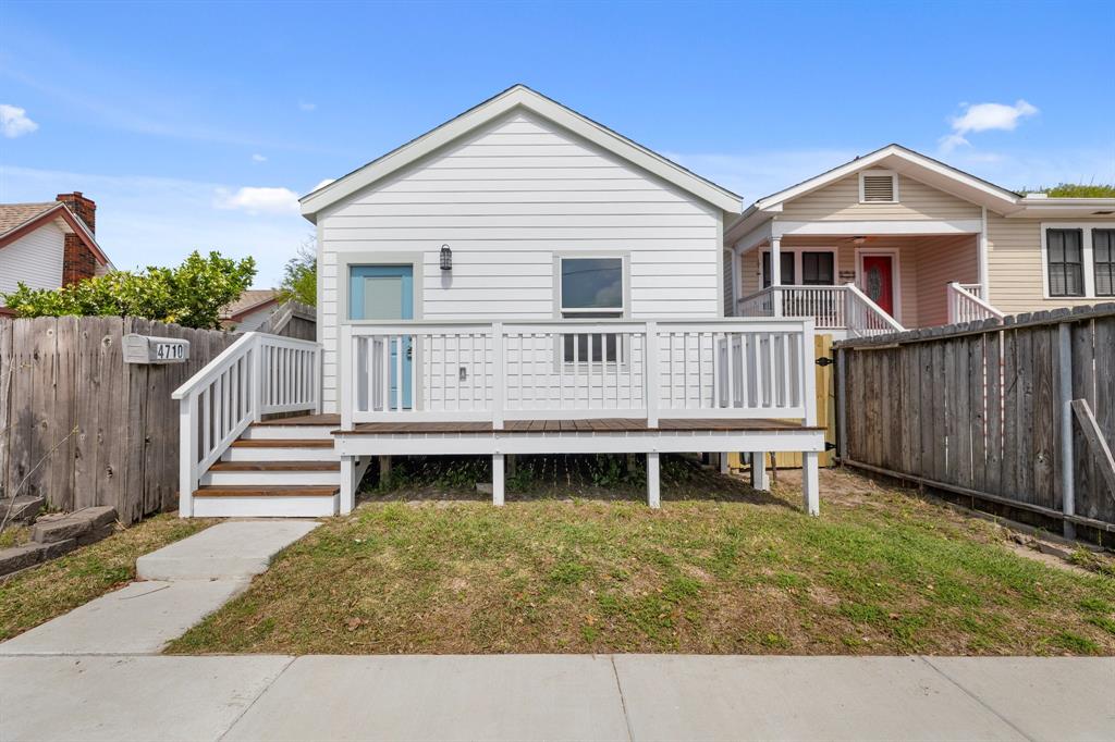 Avenue , Galveston, TX 77551