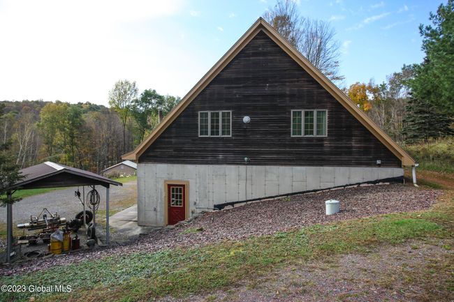 TWO LEVELS TO BARN | Image 63