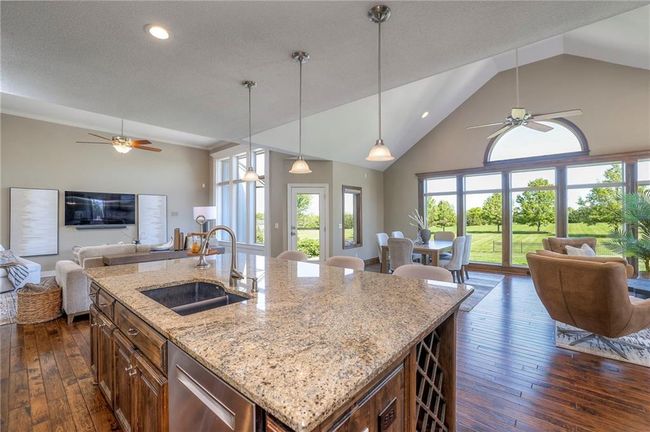 18670 W 248 Th St, House other with 5 bedrooms, 5 bathrooms and null parking in Paola KS | Image 23
