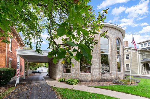 76 S Main St, Fairport, NY, 14450-2137 | Card Image