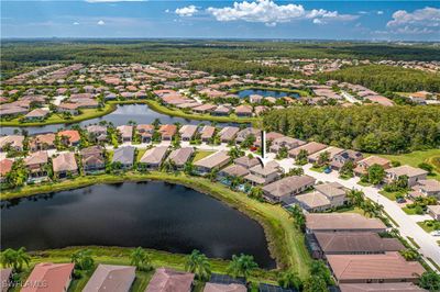 11717 Meadowrun Circle, House other with 4 bedrooms, 4 bathrooms and null parking in Fort Myers FL | Image 3