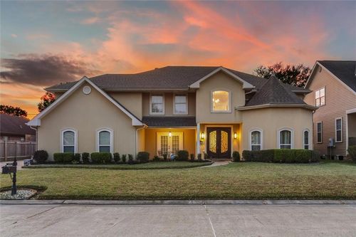 672 Normandy St, Nine Mile Point, LA, 70094-3077 | Card Image