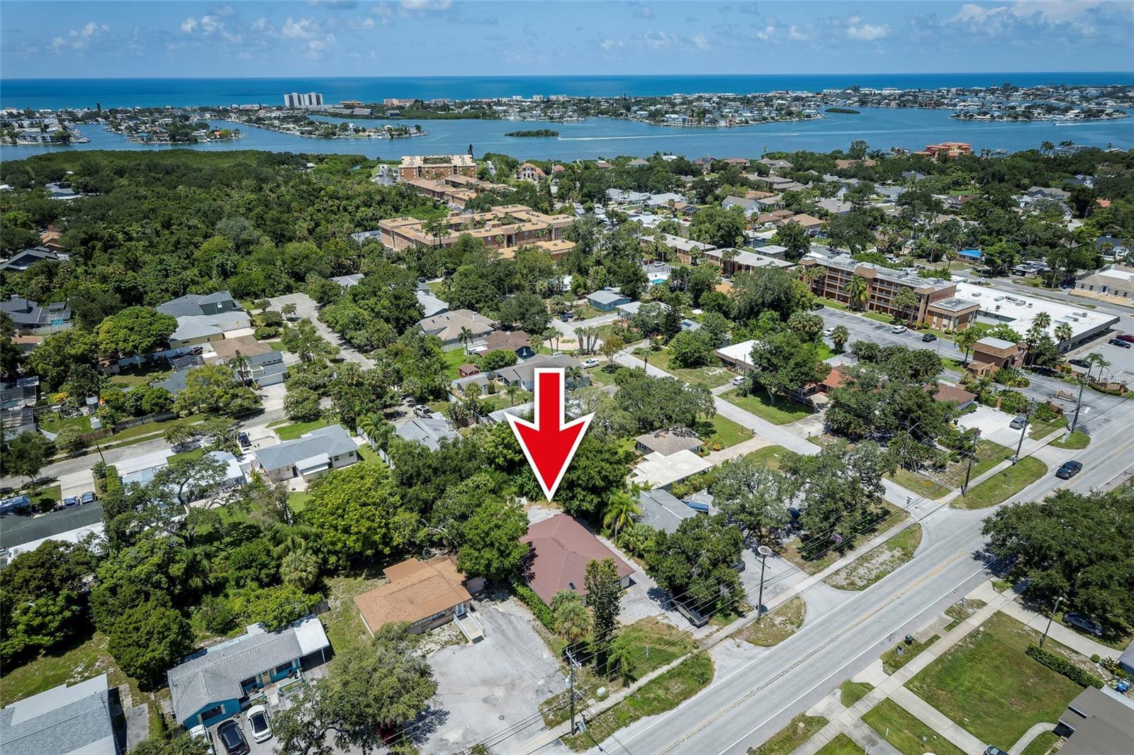 Commercial Sale in LARGO 4