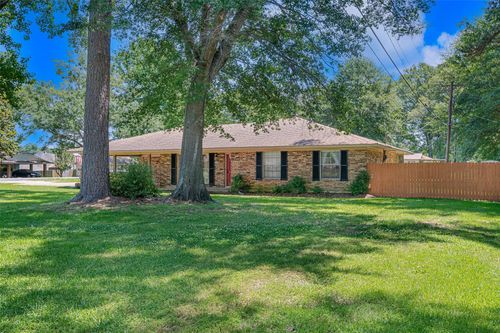 9583 Linwood Ave, Shreveport, LA, 71106-7520 | Card Image