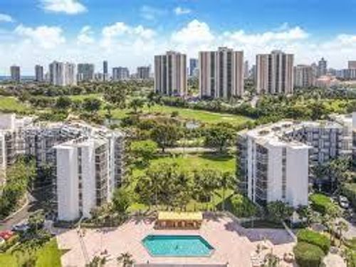 308-20500 W Country Club Dr, Aventura, FL, 33180-1617 | Card Image