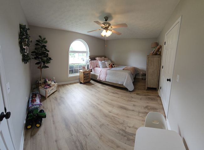 Plenty of room to rest, play, study, whatever your needs are this room can accommodate them. | Image 27