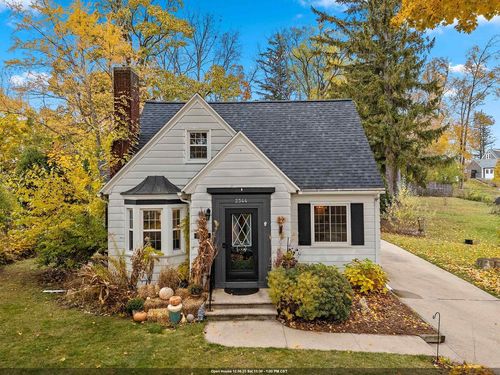 2344 Oakwood Avenue, ALLOUEZ, WI, 54301 | Card Image
