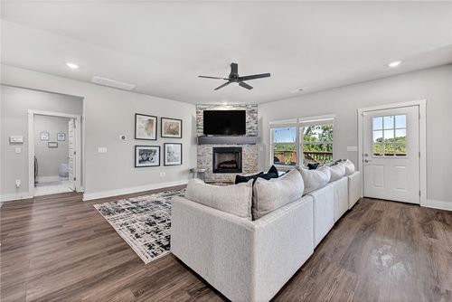 28 Copinsay Dr, Bella Vista, AR, 72715-6108 | Card Image