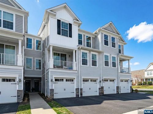 63 Aspen Dr, Cedar Grove, NJ, 07009-2304 | Card Image