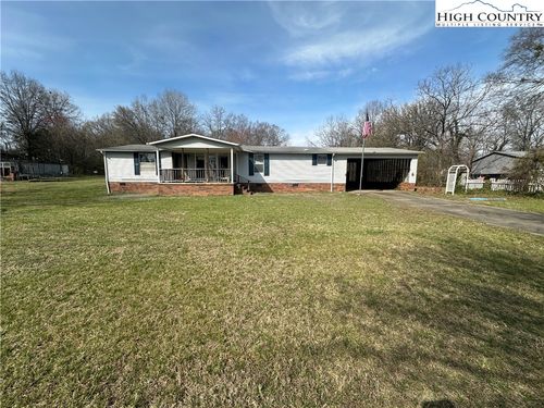 206 6th St Sw, Taylorsville, NC, 28681-2408 | Card Image