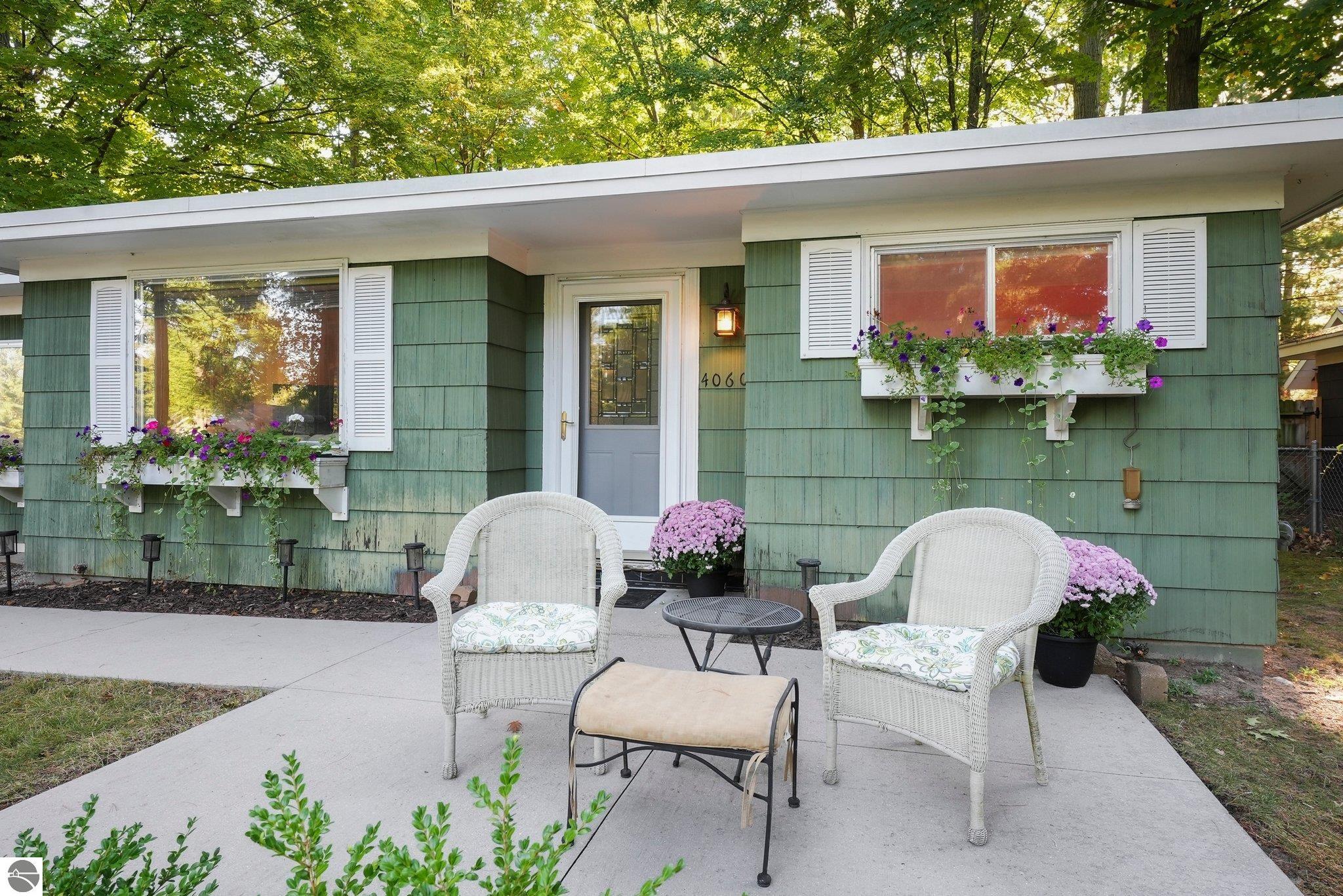 Evelyn St, Traverse City, MI 49686