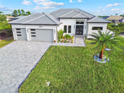 8568 Santa Cruz Dr, PORT CHARLOTTE, FL, 33981-5224 | Card Image