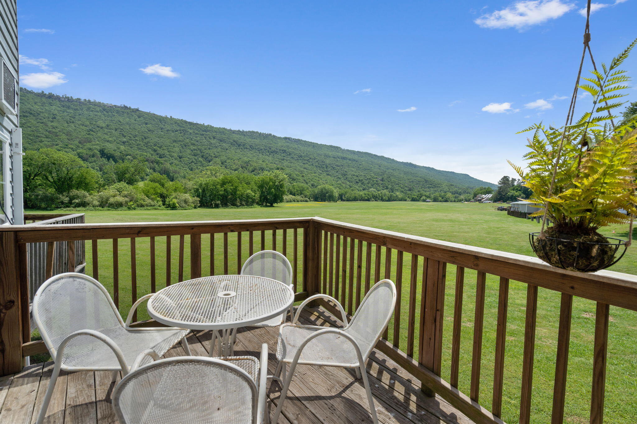 Creek Rd, Wildwood, GA 30757