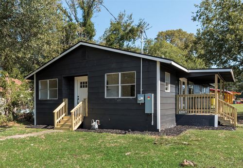1401 E 6th Ave, Corsicana, TX, 75110-5637 | Card Image