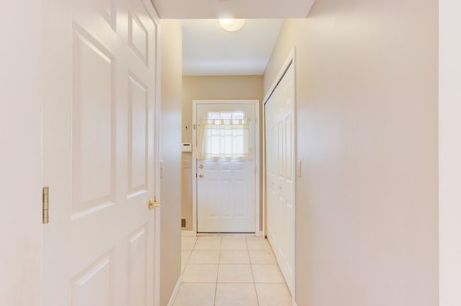 801 Sherman Dr, Condo with 2 bedrooms, 3 bathrooms and null parking in Royal Oak MI | Image 8