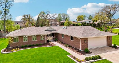 9019 W Sierra Ln, Palos Hills, IL, 60465-1025 | Card Image
