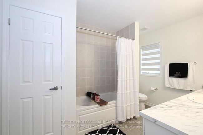 16 Dolucci Cres, House other with 4 bedrooms, 3 bathrooms and 2 parking in Brampton ON | Image 12
