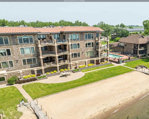 15109 215th Ave, Spirit Lake, IA, 51360-7303 | Card Image