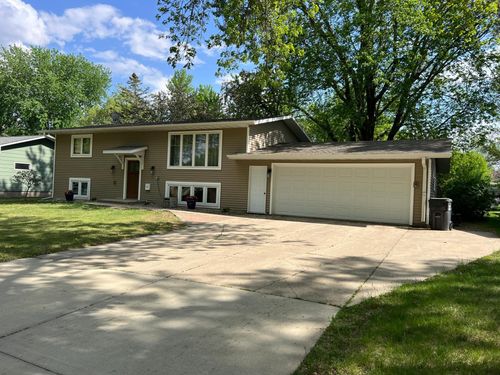 14 S Court St, Morris, MN, 56267-1614 | Card Image