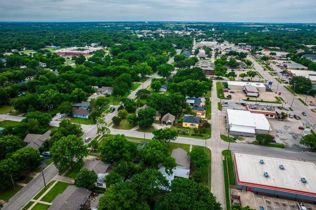 Aerial perspective of suburban area | Image 29
