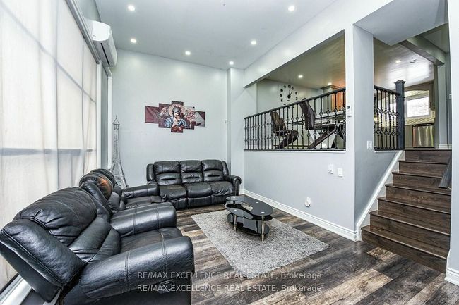 10 - 54 Briar Path, Condo with 4 bedrooms, 2 bathrooms and 1 parking in Brampton ON | Image 7