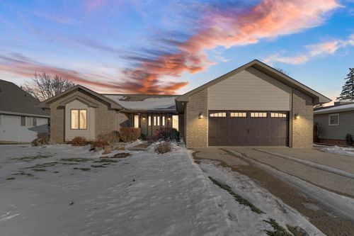 2393 Four Seasons Pkwy, Crown Point, IN, 46307 | Card Image