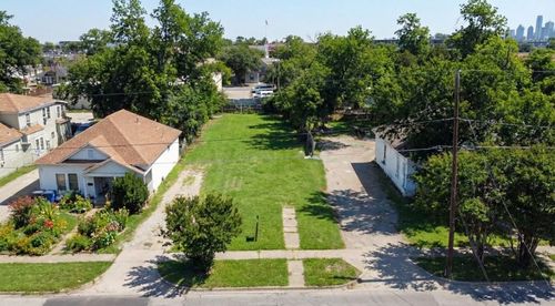621 W 12th St, Dallas, TX, 75208-6321 | Card Image