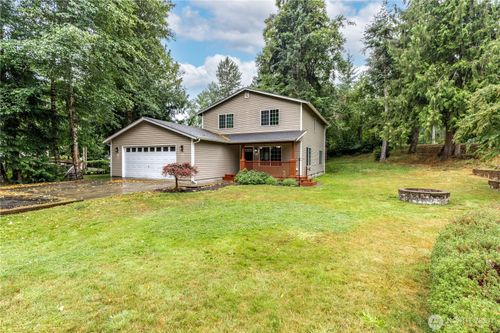 151 E Galway Rd, Shelton, WA, 98584-9622 | Card Image