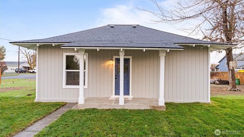 7 2nd St, Touchet, WA, 99360-9581 | Card Image