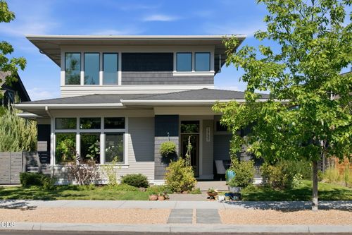 1757 Nw Fields St, Bend, OR, 97703-7317 | Card Image