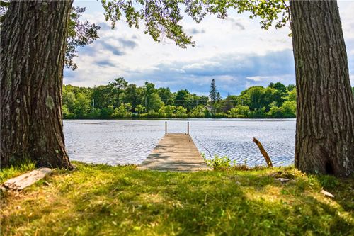 90 Lakeview Ave, Taunton, MA, 02780-1140 | Card Image