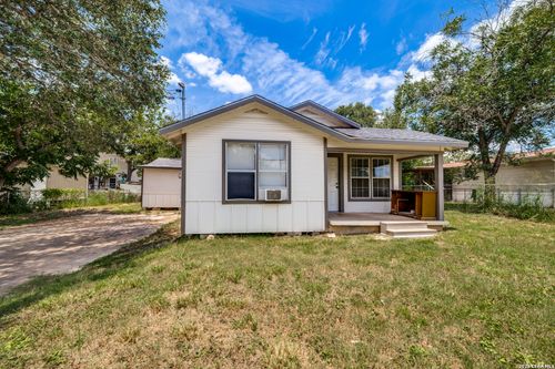 1129 Plum St, Floresville, TX, 78114-1727 | Card Image