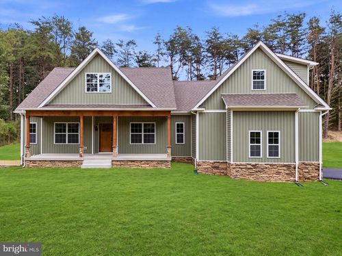43 Spruce Lane, BERKELEY SPRINGS, WV, 25411 | Card Image