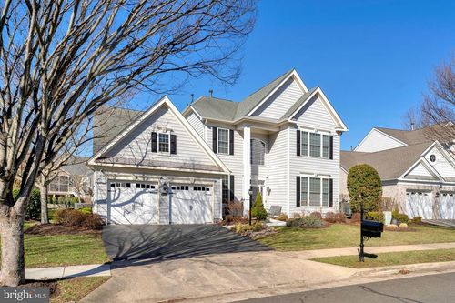 15517 Legacy Way, HAYMARKET, VA, 20169-6111 | Card Image