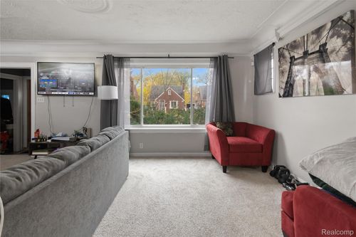 5290 Haverhill St, Detroit, MI, 48224-3243 | Card Image