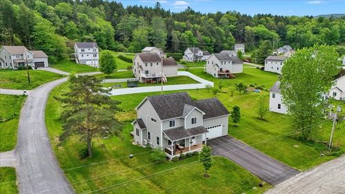 162 Middle Rd, Waterbury, VT, 05676-8908 | Card Image