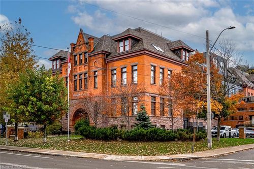 104-200 Stinson St, Hamilton, ON, L8N4J5 | Card Image