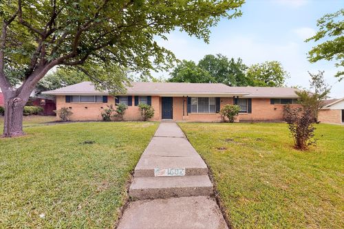 1602 Dakota Dr, Garland, TX, 75043-1652 | Card Image