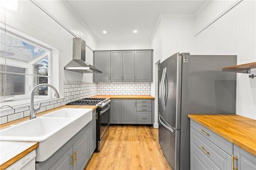 923 Cherokee St, Humboldt, KS, 66748-1911 | Card Image