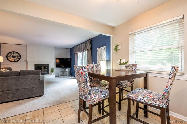 Eating Space in Kitchen | Image 13
